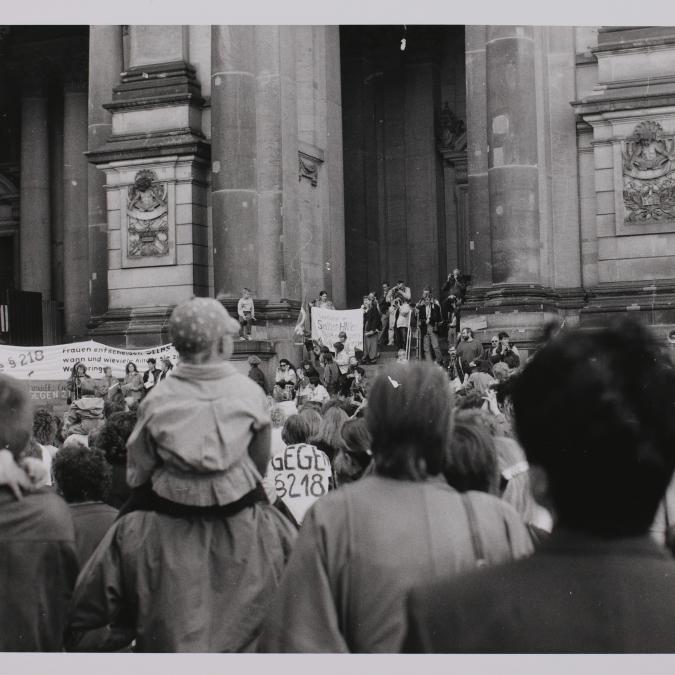 Demonstration gegen § 218 am Berliner Dom